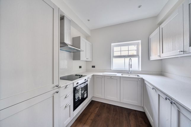 Flat 2, 4, Elm Park, Stanmore photo 5