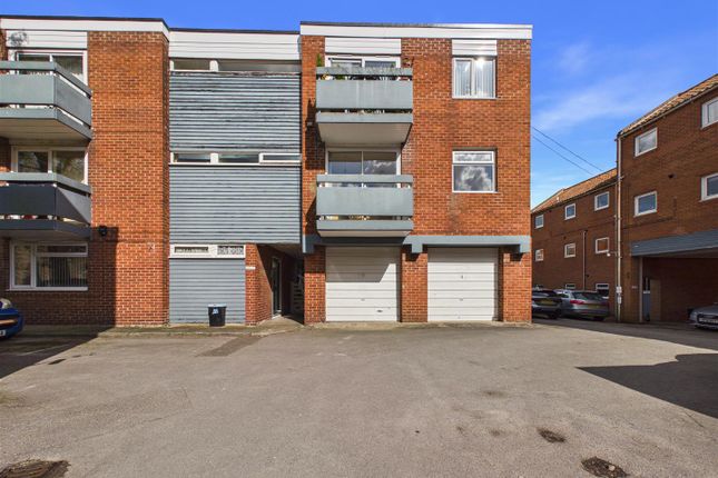 1-bed flat on 14, Highgate Court, Beverley, £124,950