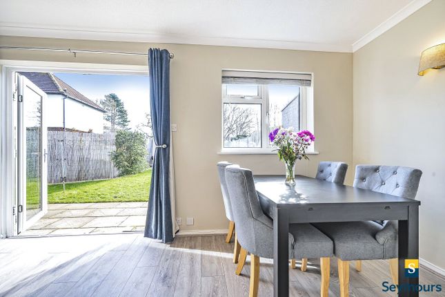 Flat for sale in Guildford, Surrey
