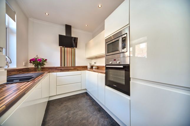 20 Stirling Street, Wigan photo 3