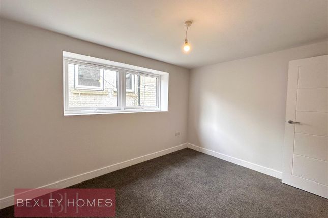 7 Wrotham Road, Gravesend photo 3