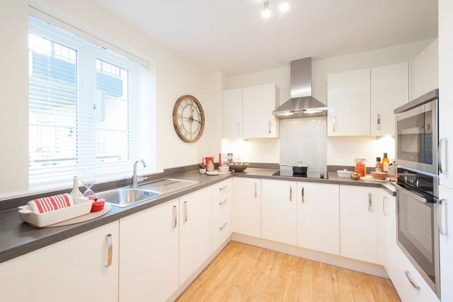 Thumbnail Flat to rent in Gloucester Road, Bath