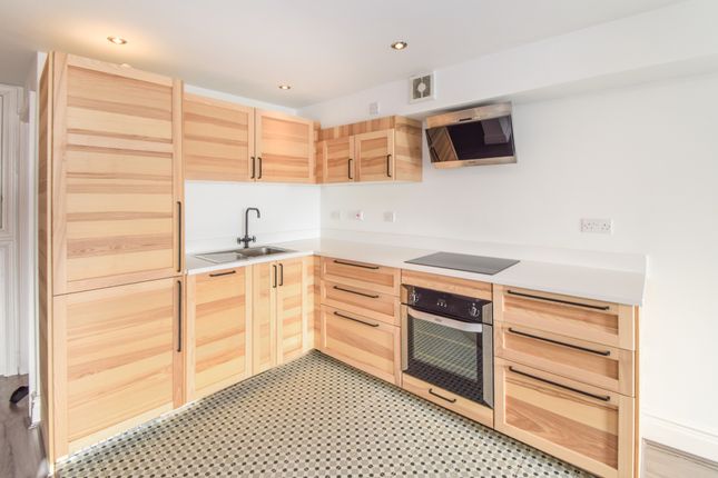 Flat 1, 6, Charles Street, Bradford photo 3