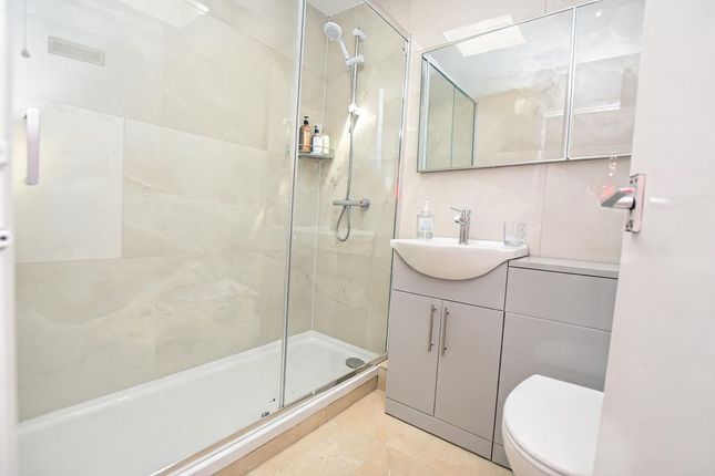 106, Oxclose Lane, Nottingham photo 4