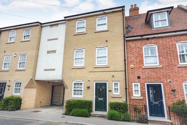 Thumbnail Town house for sale in New Writtle Street, Chelmsford