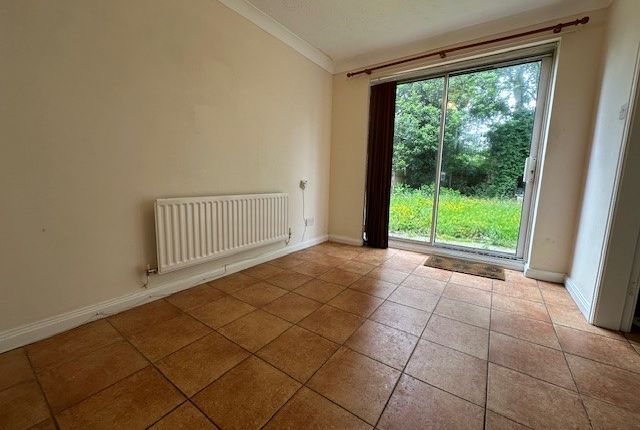 7, Warrington photo 4