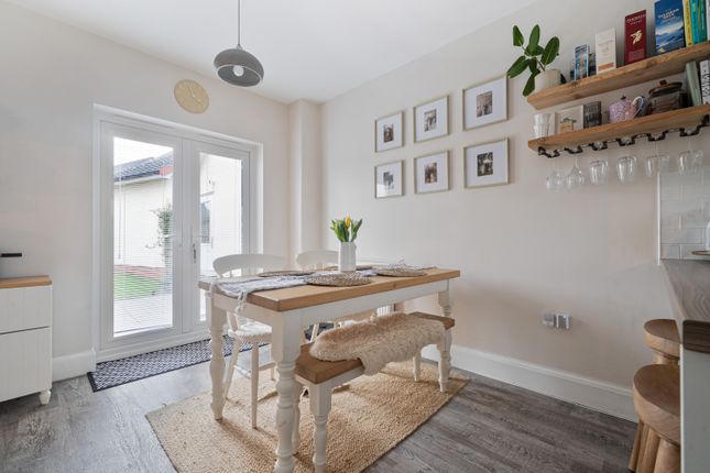 12, Speckled Wood Court, Barnstaple photo 3