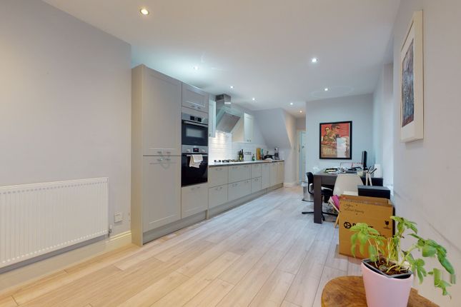 Thumbnail Flat to rent in Southwell Road, London