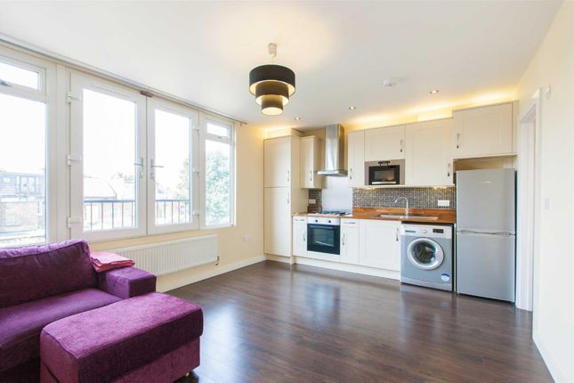 38d, Chaucer Road, Acton photo 4
