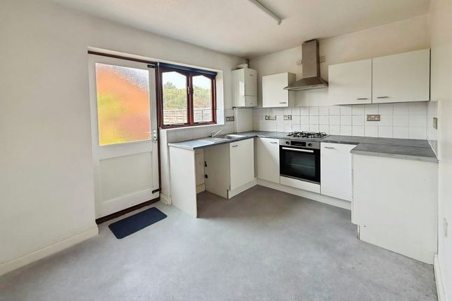 15, Whinchat Grove, Kidderminster photo 4