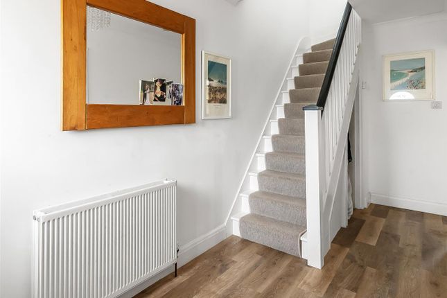 89, Fairfield Drive, Dorking photo 4