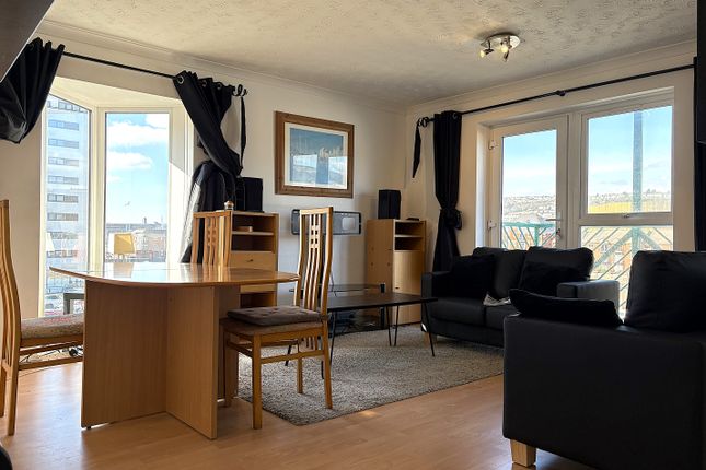 130, Maritime Quarter photo 2