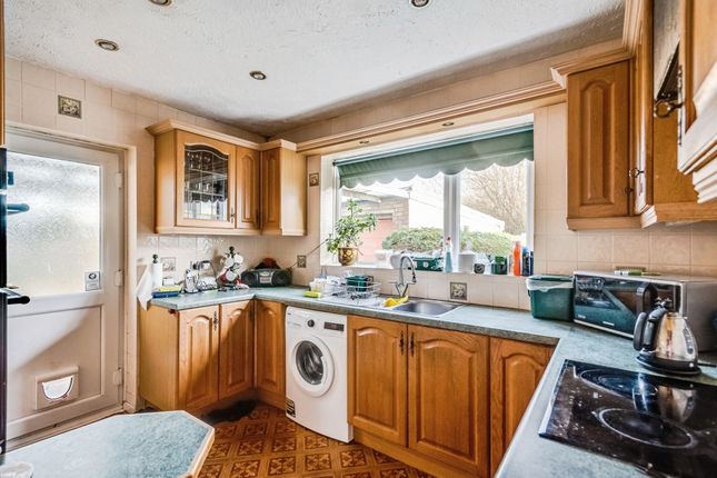 25, Greenfield Crescent, Wallingford photo 3