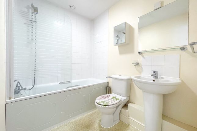 Flat 8, Amazon Court, Gravesend photo 4