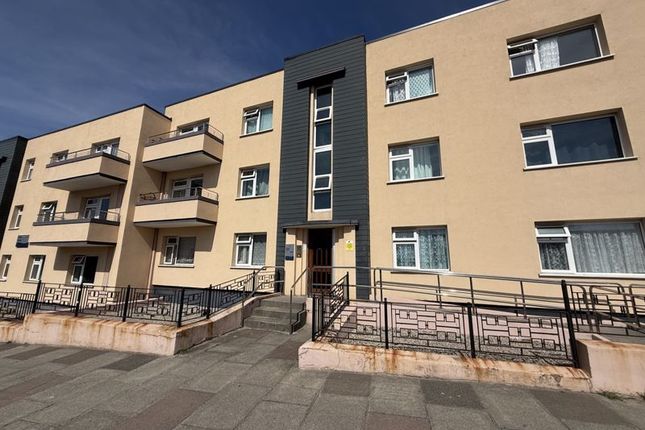 2-bed flat on 131, Exeter Street, Plymouth, £140,000