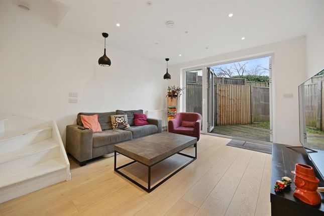Thumbnail Town house for sale in New Trinity Road, East Finchley, London