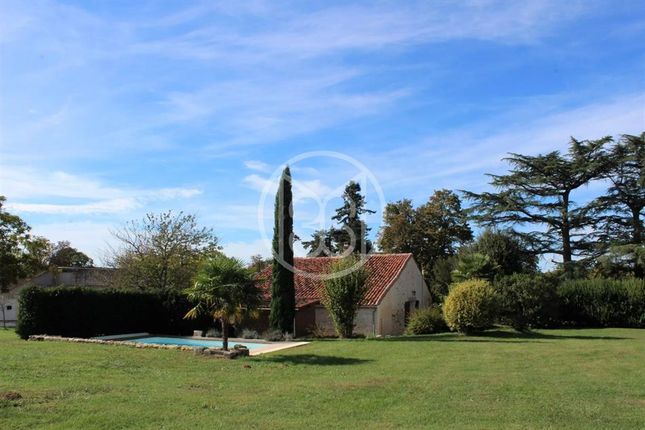 Property for sale in Saintes, 17350, France, Poitou-Charentes, Saintes, 17350, France