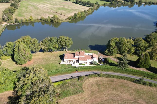 Villa for sale in L'isle Jourdain, Vienne (Poitiers/Chatellerault), Nouvelle-Aquitaine