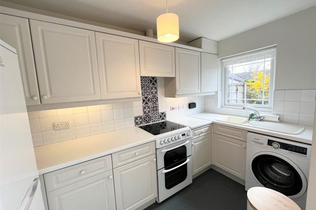 45, Eldon Road, Macclesfield photo 3