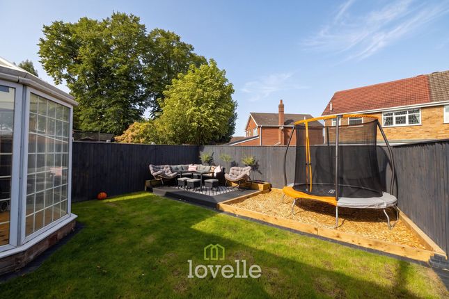 51 Cherry Tree Crescent, Grimsby photo 2