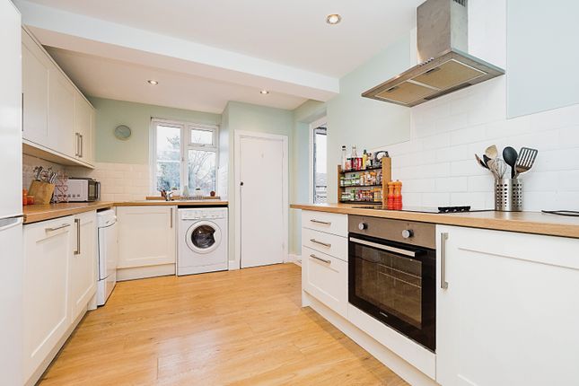 Flat for sale in Bevan Way, Hornchurch