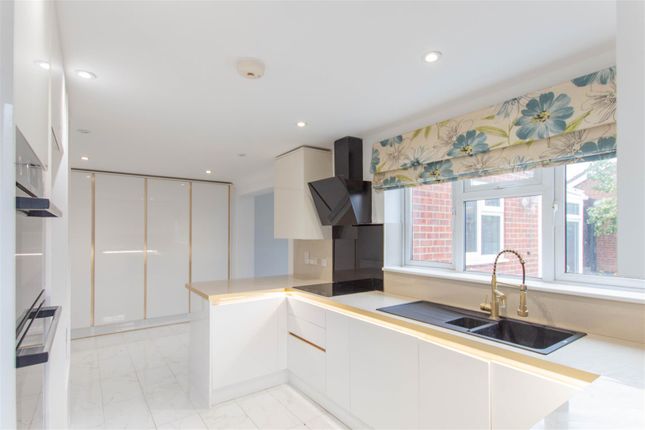 15, Lophams Close, Haverhill photo 2