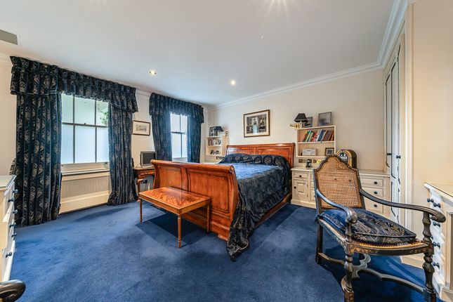 Terraced house for sale in Lancaster Mews, London