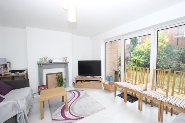46, Cherry Tree Close, Abingdon photo 4