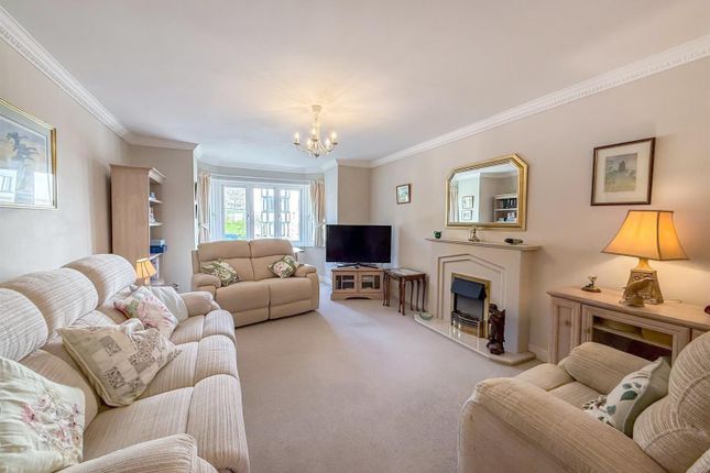 11, Heathfield Gardens Park Road, Buxton photo 3