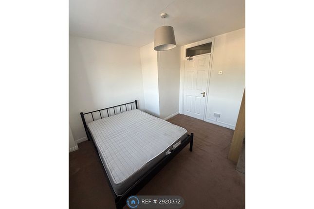 Beverley Court, Beverley Way, London photo 3