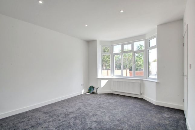 17, Langley Road, Langley photo 4