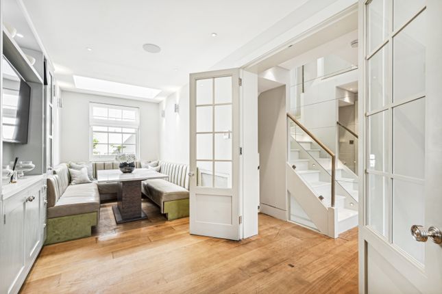 Terraced house to rent in Bourne Street, Sloane Square