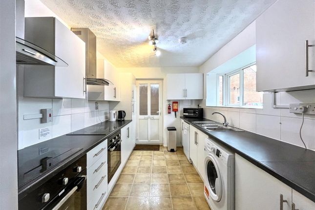 83, Peverell Road, Norwich photo 4