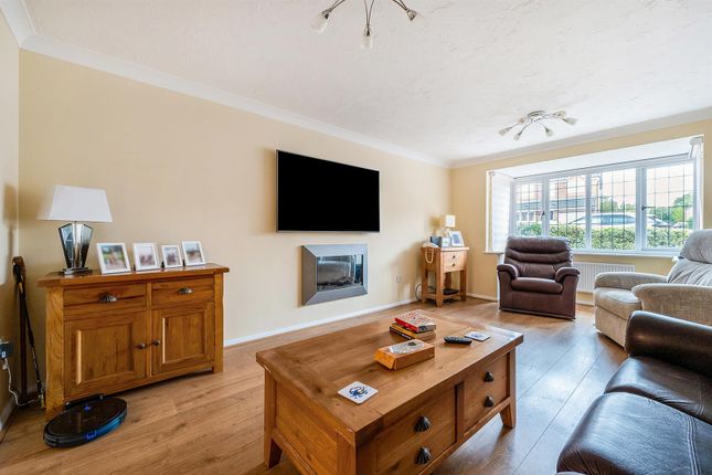 7, Flint Close, Andover photo 3