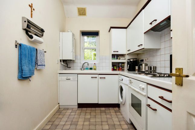 Flat 11,, Beaufield Gate, Haslemere photo 3