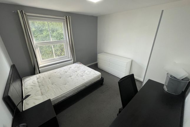 Eltham Rise, Leeds photo 3