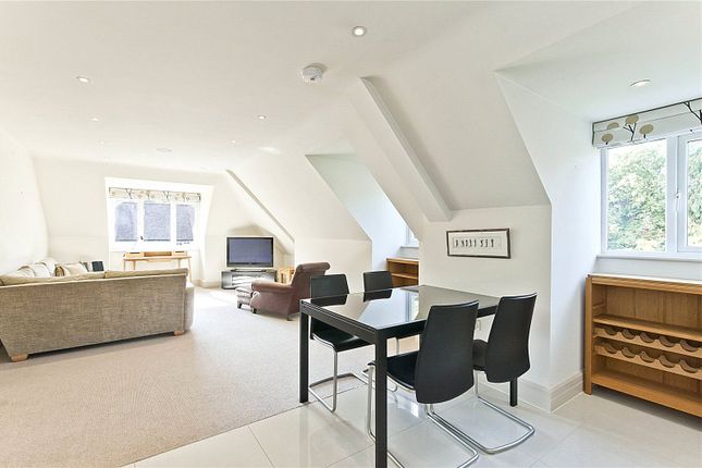 Flat 11,, Gower House, Weybridge photo 2