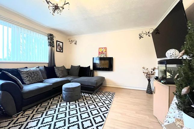 11 Gaza House SILVER SUB,, Nashe Way, Hampshire photo 2