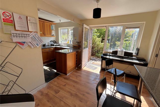 43, Hornet Close, Hampshire photo 2