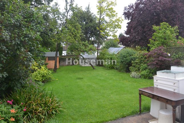 16, Sanderstead Avenue, London photo 2