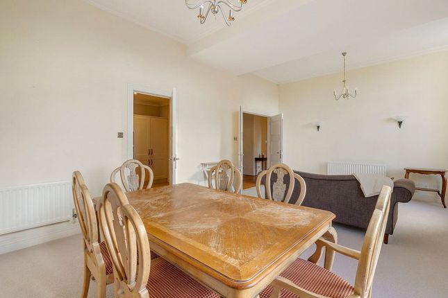 7, Richard Burbidge Mansions, London photo 3