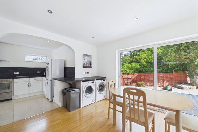 40, Drake Avenue, Torquay photo 2