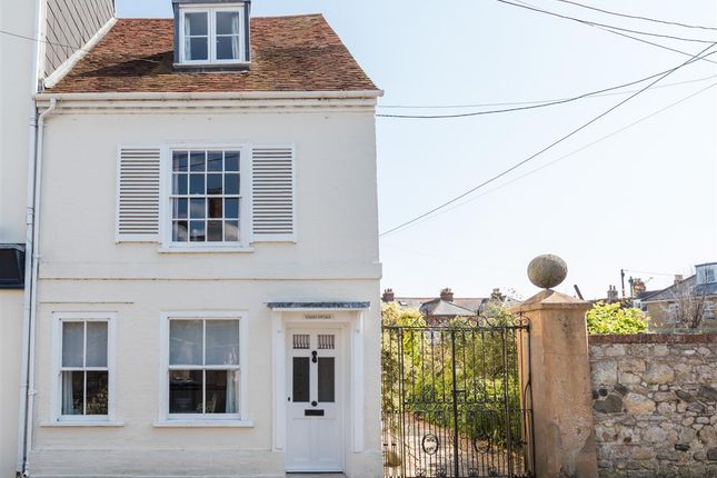 Thumbnail Terraced house for sale in High Street, Yarmouth