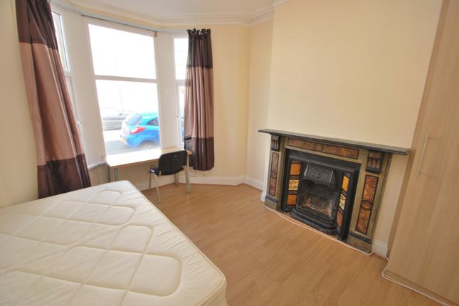 Malefant Street, Cardiff photo 5