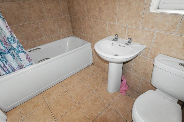 76B, Bramcote Avenue, Nottingham photo 4