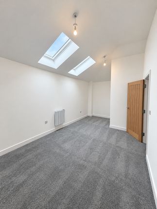 Flat 11, Burton On Trent photo 4