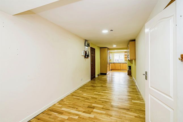 Detached house for sale in Pemberton Close, Aylesbury