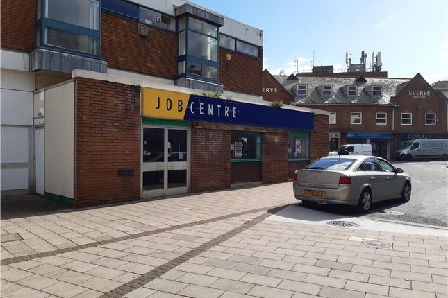 Retail premises to let in 2 Chapel Street, Exmouth, Devon