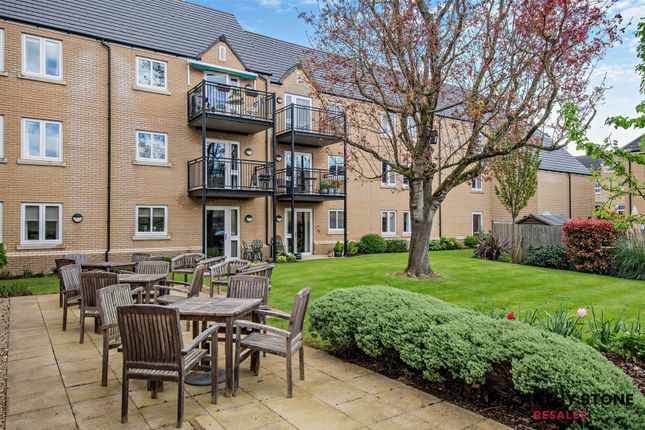 Flat for sale in Olivier Place, Hart Close, Wilton