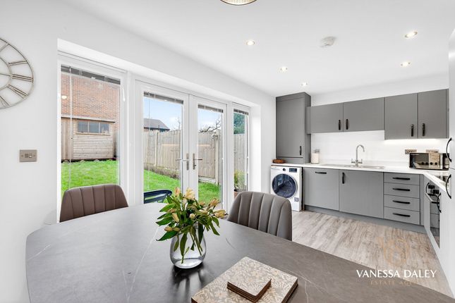 2, Palmer Close, Preston photo 3